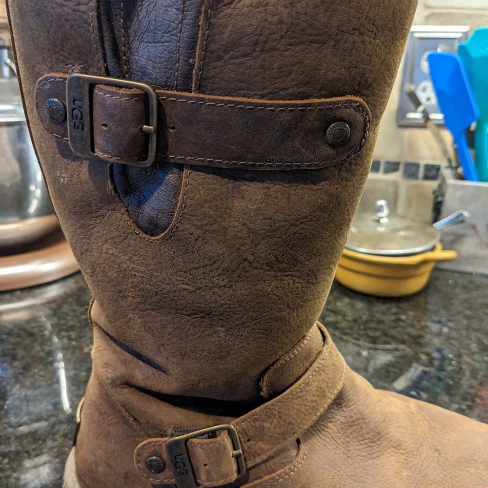 Ugg bomber boots